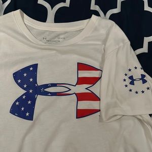 Women’s under armour white American flag classic T size L